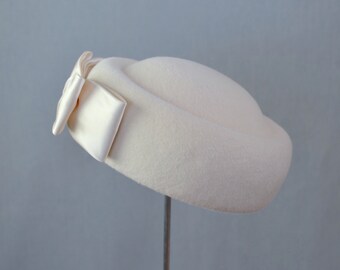 RUTH - Classic Ivory Velour Felt Pillbox Hat With Silk Bow and 