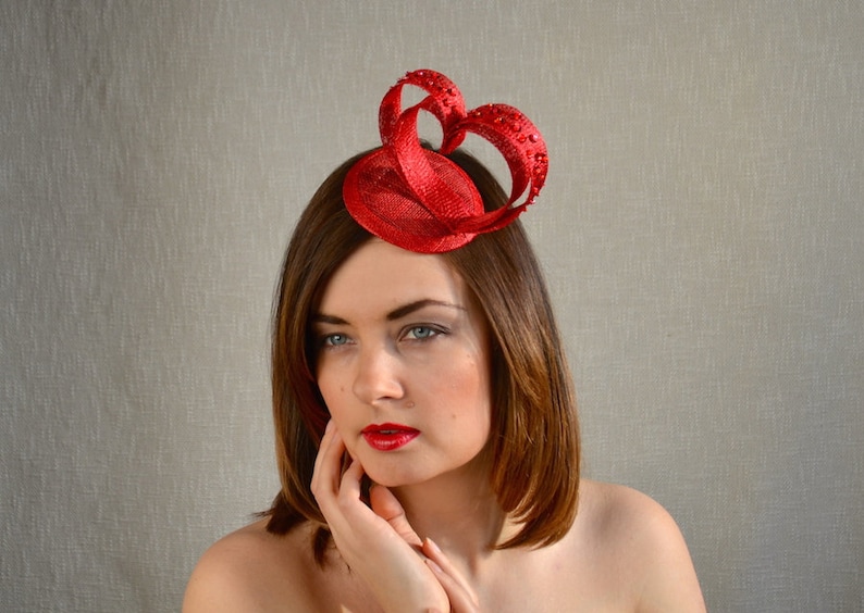 Fascinator cuore rosso cremisi Cappello da cocktail rosso San Valentino Cappello da sposa Fascinator crema immagine 3