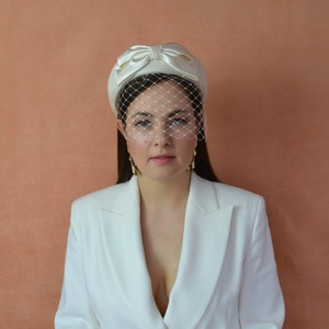 CHRISTA chapeau de paille ivoire classique avec noeud en soie et voile cage à oiseaux chapeau boîte à pilules ivoire chapeau de mariage chapeau de baptême image 5