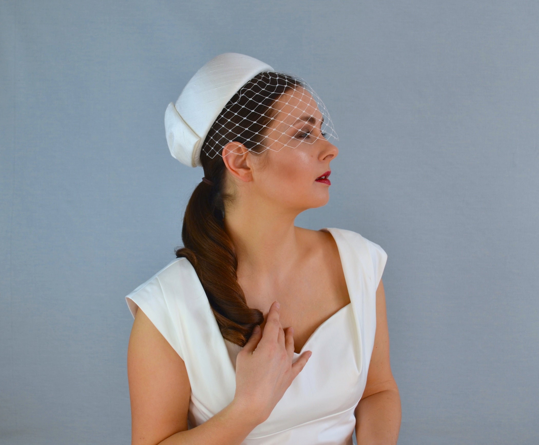 50s Inspired Silk Bridal Pillbox Hat With Bow - White Bridal  display picture 2