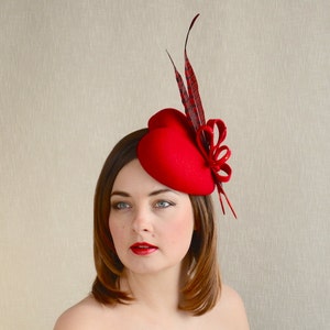 Fascinator Cocktail Hat With Feathers 