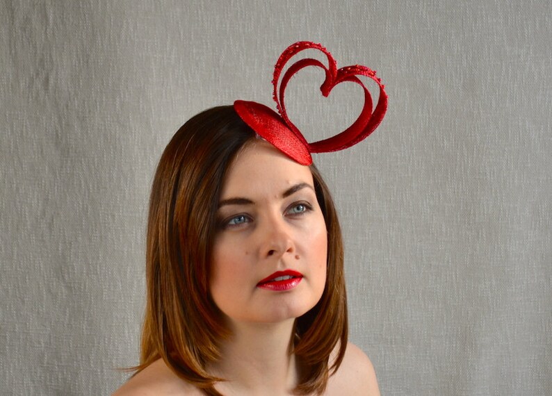 Fascinator cuore rosso cremisi Cappello da cocktail rosso San Valentino Cappello da sposa Fascinator crema immagine 4