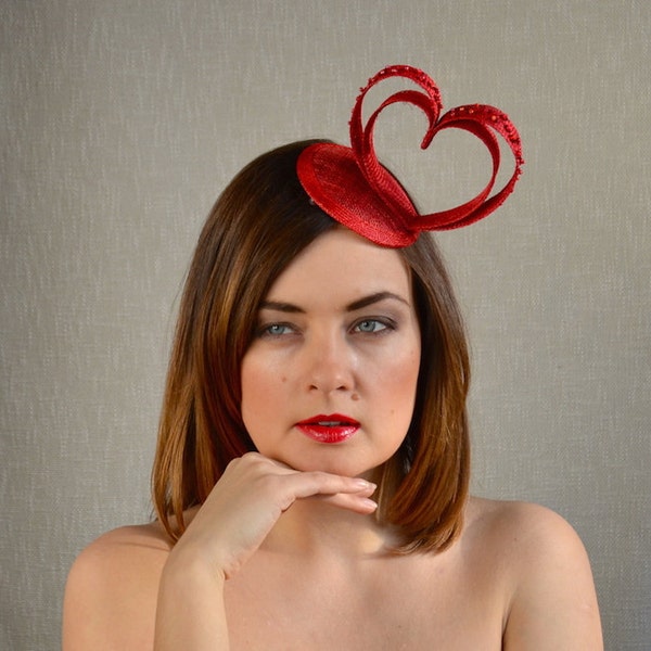 Crimson Red Heart Fascinator - Red Cocktail Hat - Valentines Day - Wedding Hat - Cream Fascinator