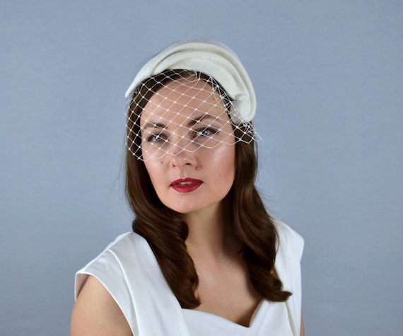 Elegant Ivory Felt Fascinator EDITH - Birdcage Veil Included  display picture 3
