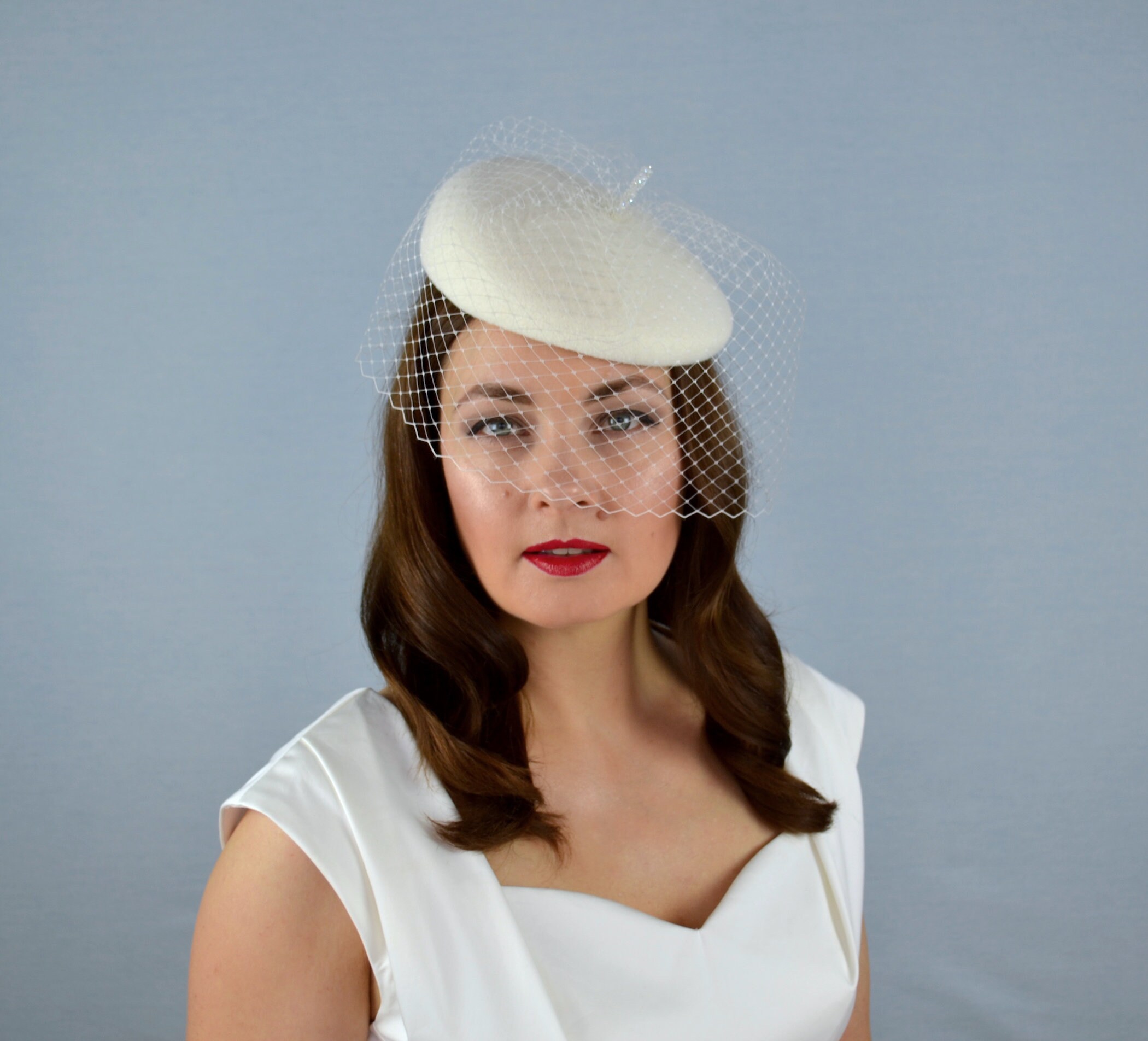 Oscar de la Renta Bridal Birdcage Hat – Ivory/Cream I know an icon when I see one ? more bridal suits in 2026  main image 4