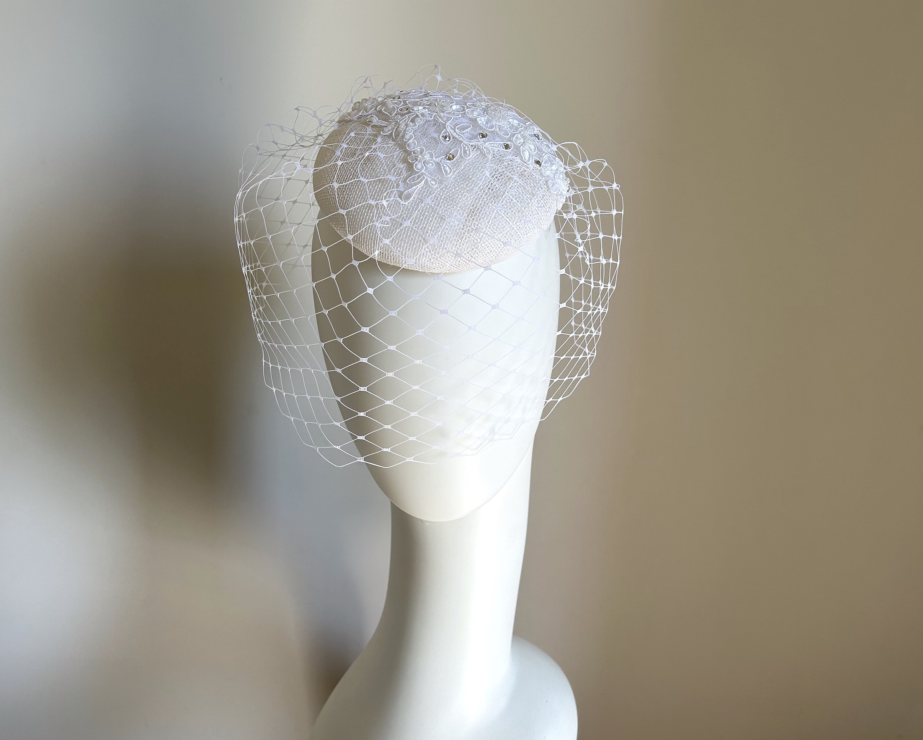 2514 Women Fascinator Hat Wedding Pillbox Party Bridal Bridal Pillbox Hat With Birdcage Veil and Rose - 50s Wedding  main image 2