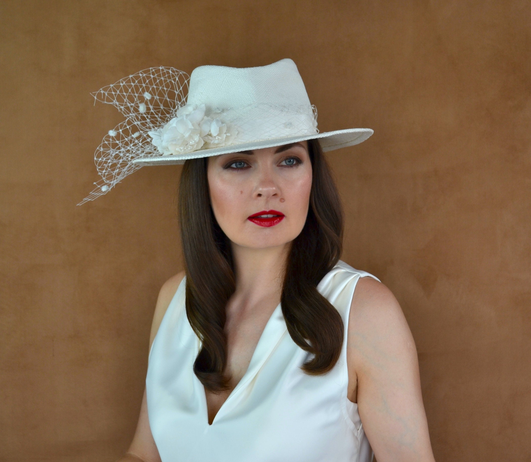 White Lady Bird Fedora custom hat Straw Fedora with Birdcage Veil – Modern Bridal Hat | Style  main image 2