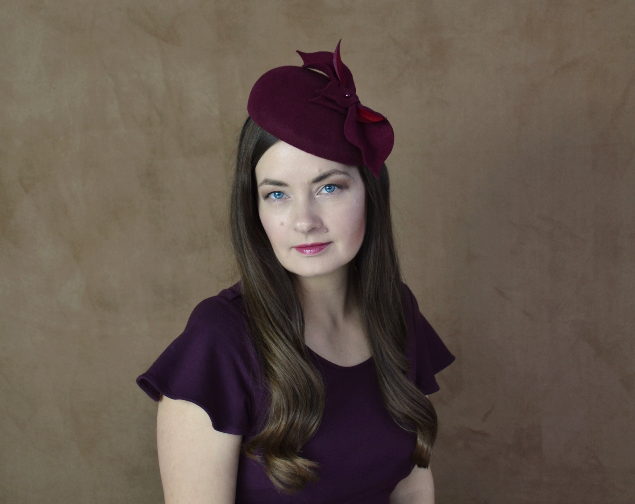 Burgundy Pillbox Hat With Bow and Feathers - Burgundy  display picture 3
