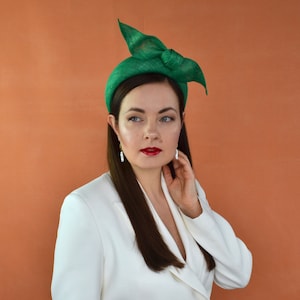 Elegant Emerald Green Bow Headband - LETITIA - Perfect for Wedding Guests  - Emerald Green Headband - Green Headband - Green Fascinator