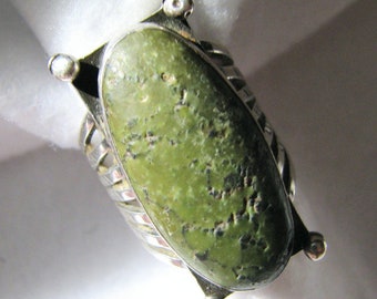 Vintage HARVEY ERA Green Turquoise Ring -- Sterling Silver, Size 6, 10 Grams, Organic/Matte Finish, Excellent Condition