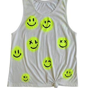 Lucky in Love Medium White Polyester Spandex Tank Top with Neon Yellow Smiley Faces