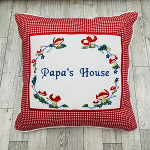 Cojín decorativo personalizado con diseño de anillo de seta bordado a mano con tu frase.