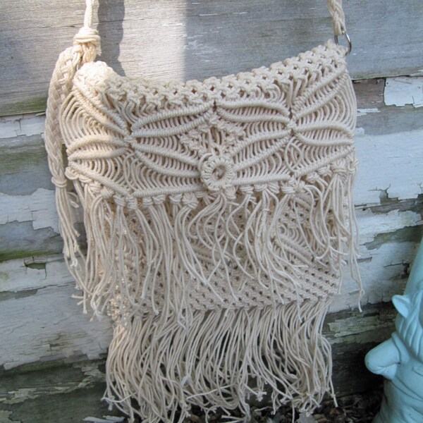 70s Vintage Ivory Macarame Bag