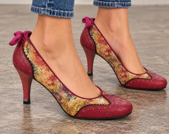 XOXO Floral Tapestry Pumps 7.5 Burgundy Croc Bow Heels Y2K Whimsigoth Romantic