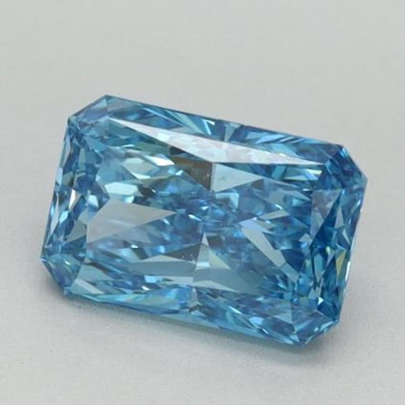 Light Refraction Pattern 100% Natural Earth-mined Diamond Certified 4.05 Ct Radiant Blue LOOSE ...