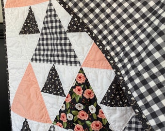 Spring Baby toddler quilt, modern baby blanket, patchwork quilt, play mat, gift for new mom, lap quilt, peach black, floral, gingham