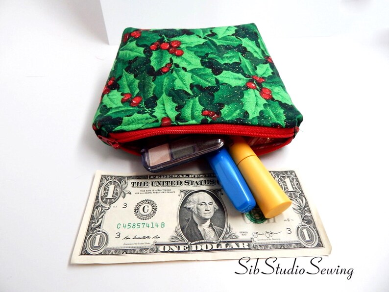 Holly Berry Makeup Bag, Wipeable Interior, 6.5 x 5 x 2 inches, Zipper Closure image 4
