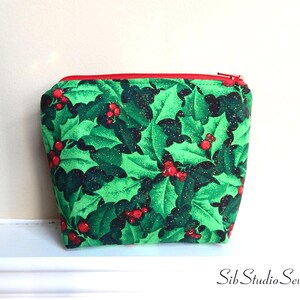 Holly Berry Makeup Bag, Wipeable Interior, 6.5 x 5 x 2 inches, Zipper Closure image 8