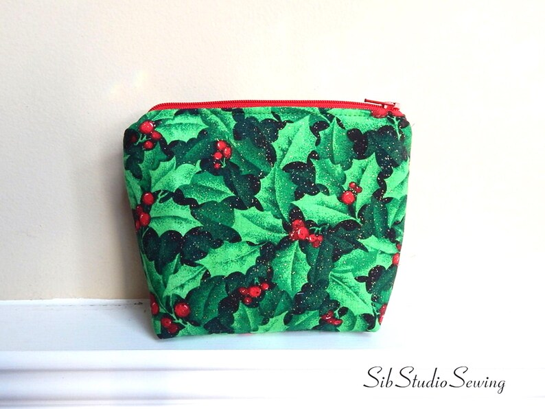 Holly Berry Makeup Bag, Wipeable Interior, 6.5 x 5 x 2 inches, Zipper Closure image 8