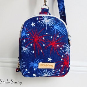Fireworks Mini Sling Bag: Patriotic 4th of July Crossbody Bag, 8 x 6 x 2.5 &quot;, Adjustable Strap, Inside Pocket,