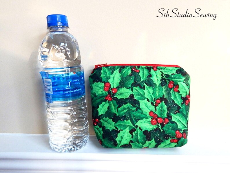 Holly Berry Makeup Bag, Wipeable Interior, 6.5 x 5 x 2 inches, Zipper Closure image 5