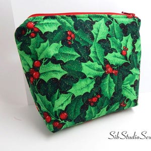 Holly Berry Makeup Bag, Wipeable Interior, 6.5 x 5 x 2 inches, Zipper Closure image 7