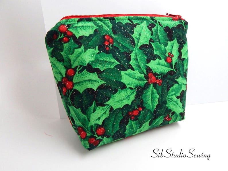 Holly Berry Makeup Bag, Wipeable Interior, 6.5 x 5 x 2 inches, Zipper Closure image 7