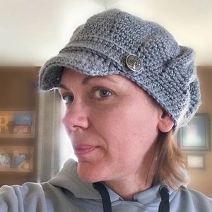 Newsboy Hat, Newsboy Cap, Crochet Newsboy Hat, Mother's Day Gift, Grey Crochet Hat, Grey Hat, Gift for Her, Woman Gift