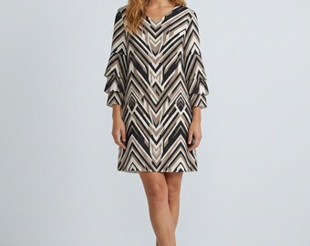 Vestido geométrico con estampado de cebra y mangas acampanadas, rayas art déco en negro y marfil / Ideal para una cita nocturna, ropa de playa, vestido con estampado animal llamativo, tallas S–3XL