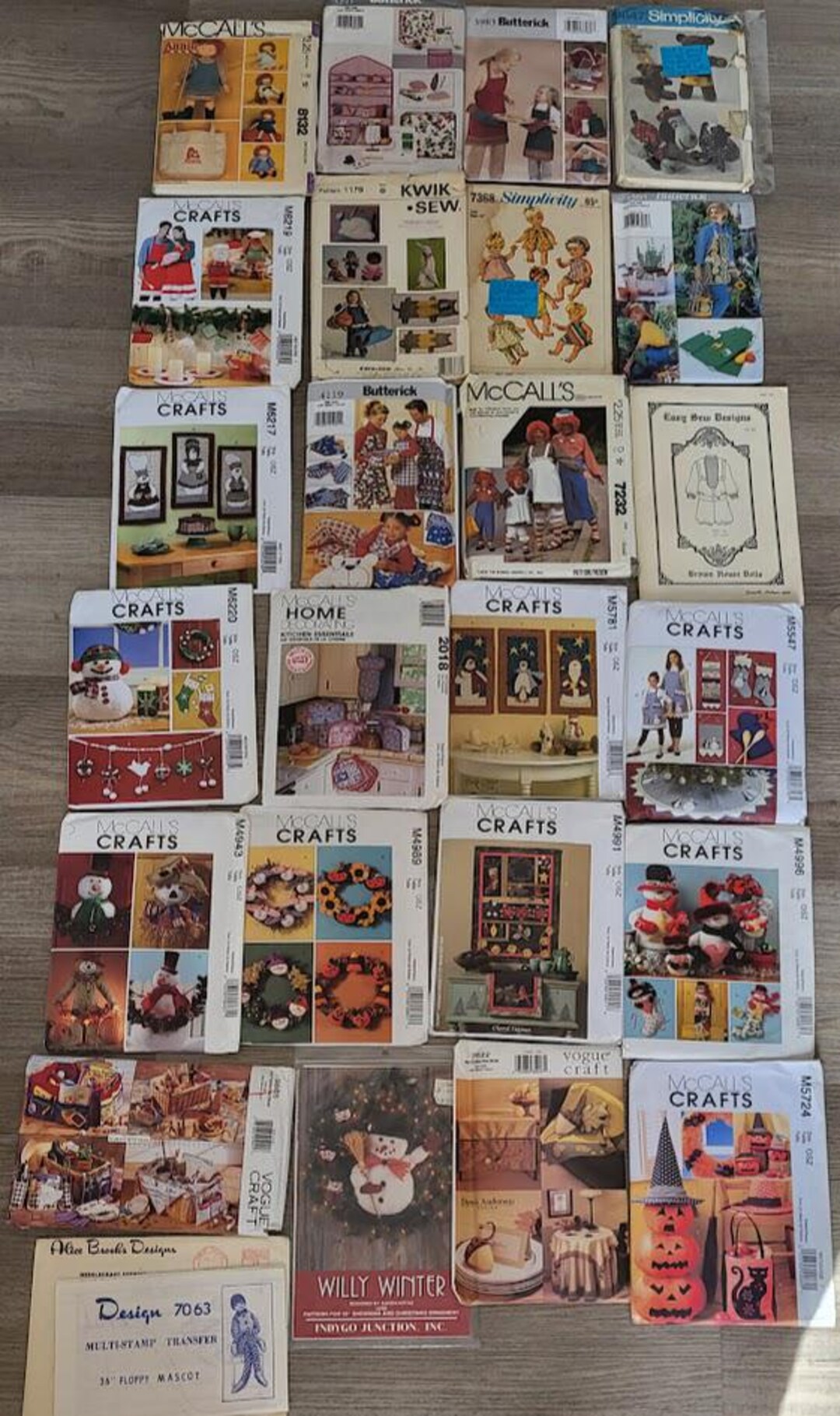 Lot of 25 Craft Sewing Patterns All Brands Christmas, Spring, Costumes ...