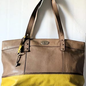 Fossil Hunter Mustard Yellow & Taupe Leather Tote Key Hole Zip Tote Bag