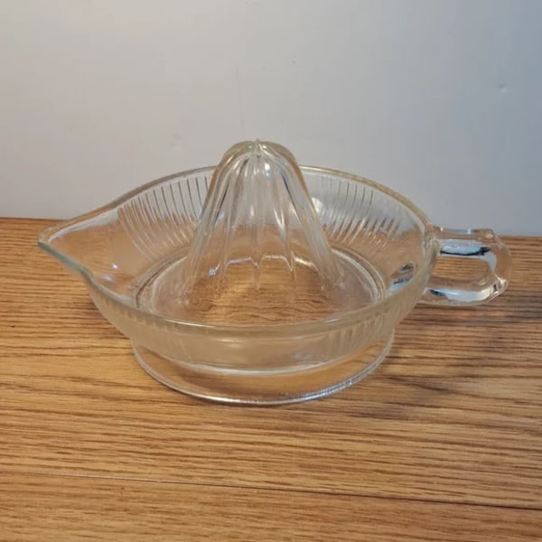 Vintage Hazel Atlas Large Clear Ribbed Glass Citrus Juicer Reamer