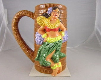 Vintage KC CO LTD Hawaii Hawaiian Figural Hula Girl 5 3/4" Tall Mug