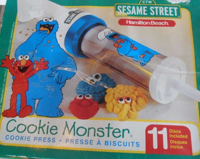 Hamilton Beach Cookie Monster Cookie Press 11 Discs unused Sesame Stree