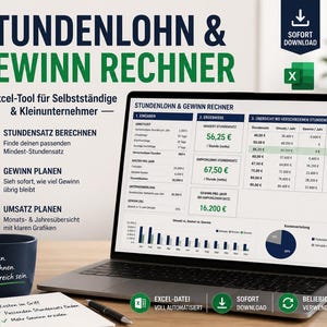 Könnte beinhalten: Ein Laptop zeigt eine Excel-Tabelle mit dem Titel STUNDENLOHN & GEWINN RECHNER, inklusive Finanzdaten, Balken- und Kreisdiagrammen. Daneben stehen eine dunkelblaue Tasse mit Text sowie ein Notizblock mit einem Stift auf einem Holztisch.