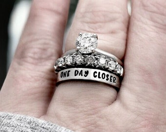 One Day Closer Ring - Stapelring - Inzetsieraden - Militaire inzet Cadeau voor vrouw - Vriendin - Langeafstandsrelatie