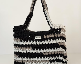 Borsa all'uncinetto fatta a mano – shopper realizzata con filato di magliette riciclate, borsa tote, multicolore