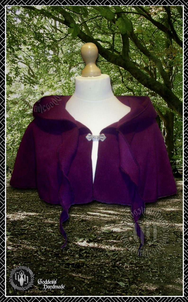 Fleece Tendril Capelet with pixie hood and clasp, Gugel hood, Renaissance, LARP, Medieval, Elven, Woodland, Pixie image 2