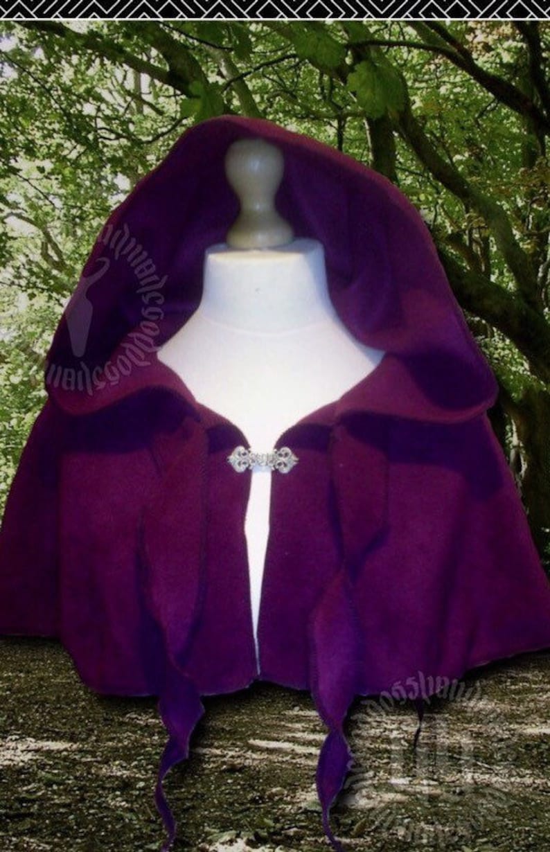 Fleece Tendril Capelet with pixie hood and clasp, Gugel hood, Renaissance, LARP, Medieval, Elven, Woodland, Pixie image 1