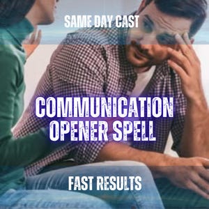 Puede incluir: Un gráfico digital con el texto SAME DAY CAST en la parte superior, COMMUNICATION OPENER SPELL en el centro y FAST RESULTS en la parte inferior. El fondo muestra a una persona con una camiseta verde de manga larga y una camisa a cuadros.