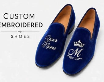 Mocasines de terciopelo bordados a medida / Zapatos de hombre personalizados / Zapatos de boda con monograma / Regalo de lujo hecho a mano / Mocasines con nombre personalizado