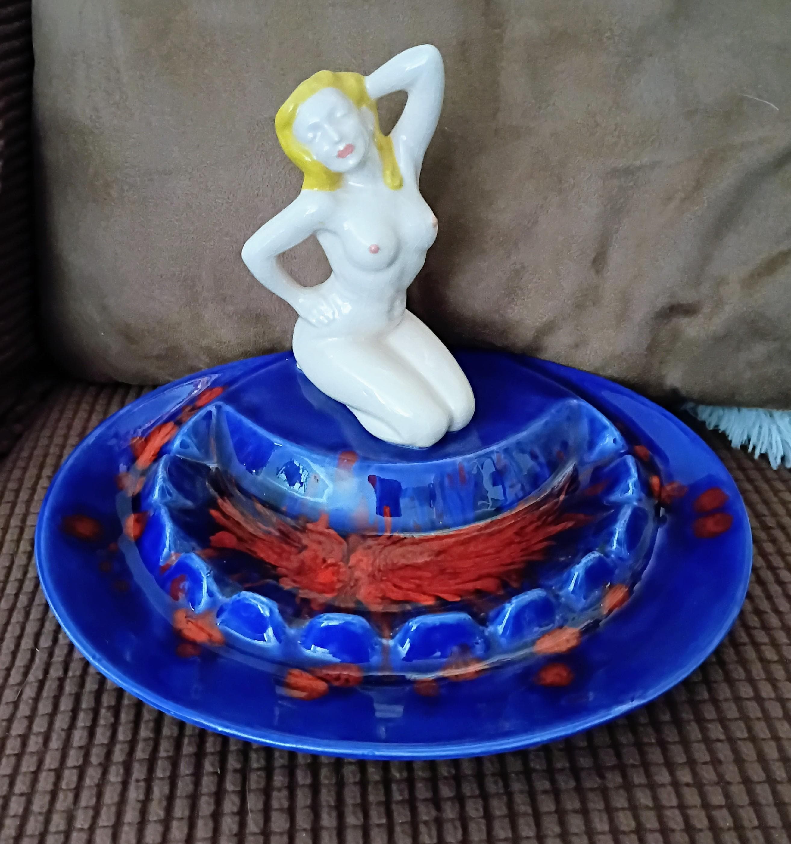 Pin up Girl Ashtray - Etsy