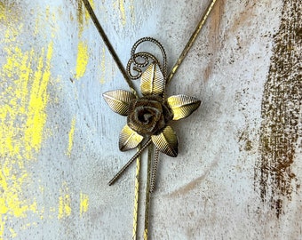 Vintage Gold Flower Bolo Tie with Gold Metal Cord Authentic Vintage Cattle Western Tie Shoelace Tie Western Neckwear for Women Necklace