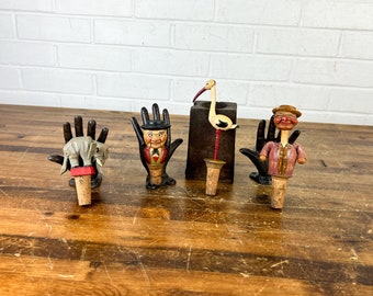 One Vintage Anri Wood Wine Bottle Stopper with Mechanical Action Wooden Stopper with Character Head Decanter Stopper