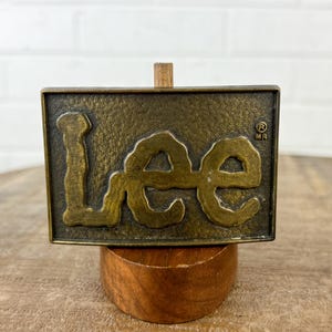 Lee Mens Gold Tone Vintage Metal Belt Buckle Rectangular Design Logo Lee Men main image 2