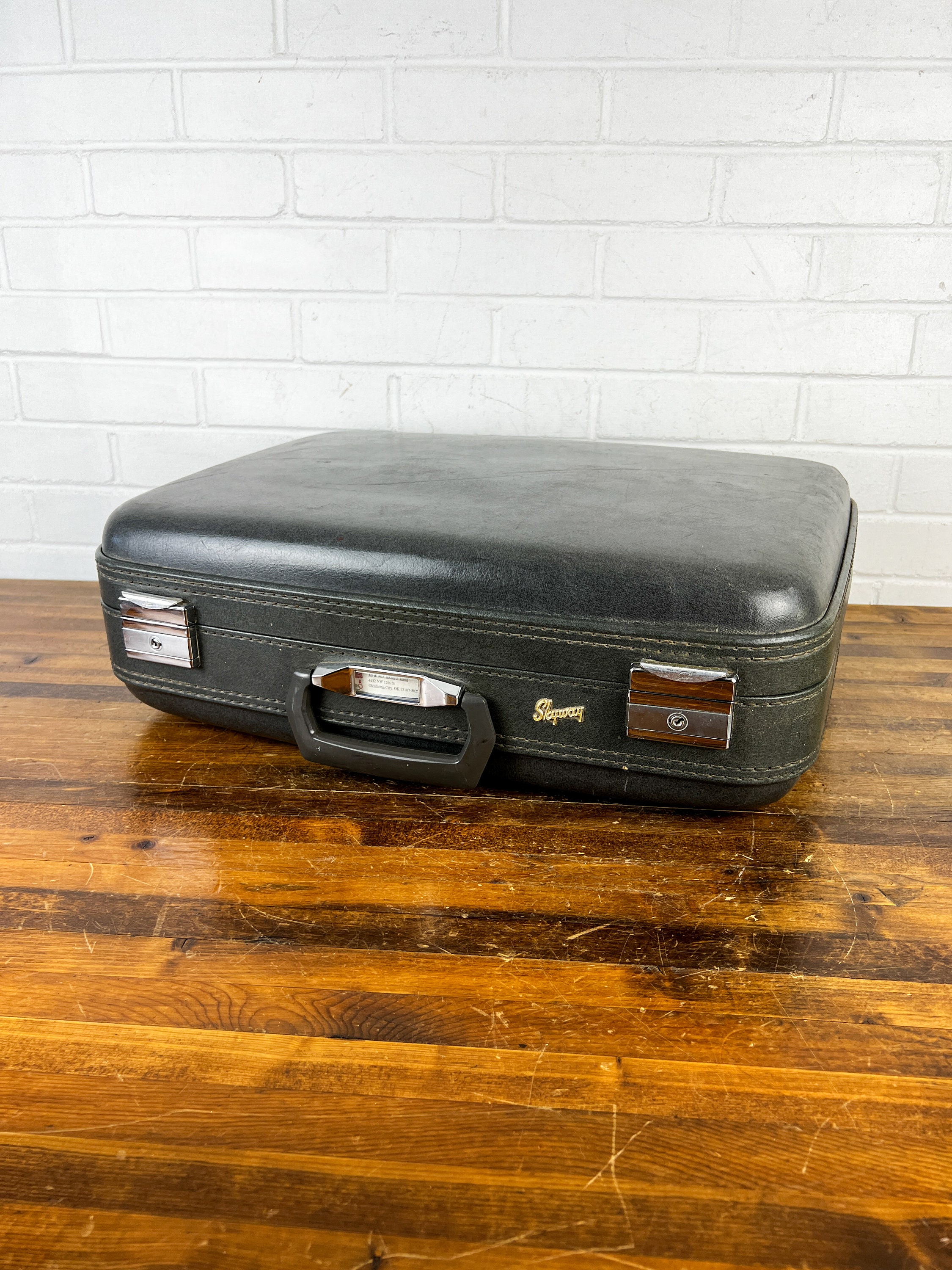 Vintage Blue Skyway Suitcase With Key - Locking Luggage, Display