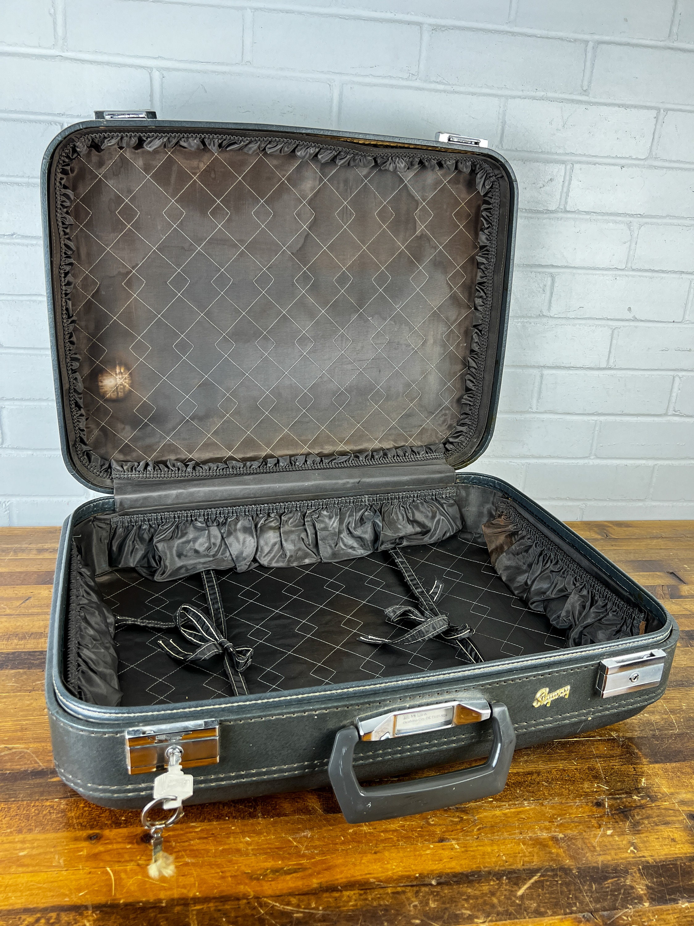 Vintage Blue Skyway Suitcase With Key - Locking Luggage, Display