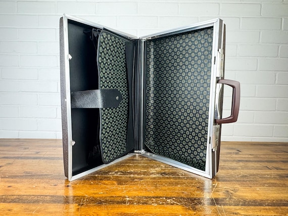 Hardshell Brown Briefcase with Silver Accents Bri… - image 8