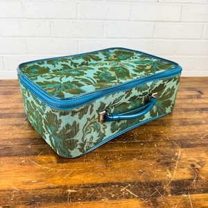 Vintage Blue Green Tapestry Travel Bag – Retro Carry-On Luggage Overnight Case – 60s 70s Floral Suitcase