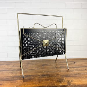 Vintage Black & Gold MCM Metal Magazine Rack | Vinyl Record Holder | Mid Century Modern Storage | Wire Mesh Magazine Stand